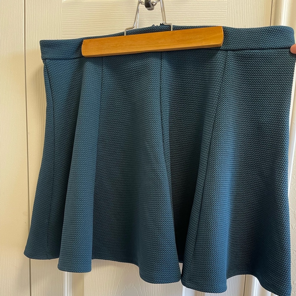 Dark turquoise color. Gap A-line skirt. Sz L